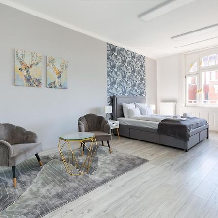 Designer Apartment On The Budapest Broadway With 2Br And Ac Exterior photo